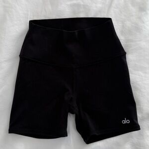 ALO Yoga Women's Black Bike Shorts